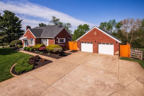 2122 Highwater Rd, Covington, KY 41017-3757