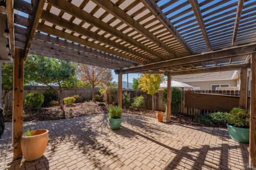 441 Kennwood Dr, Ukiah CA  95482-8767 exterior