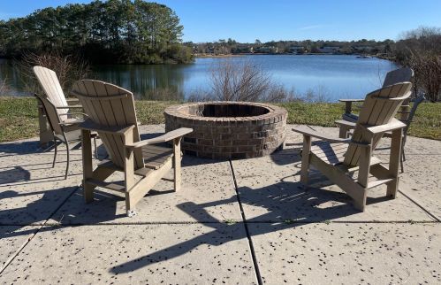 1898 Brittlebush Ln, Johns Island SC  29455-6717 exterior