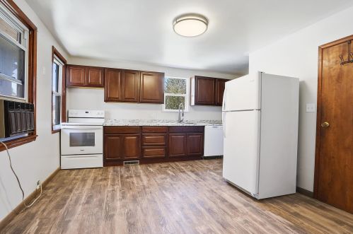 1111 21st St, Manitowoc WI  54220-2506 exterior
