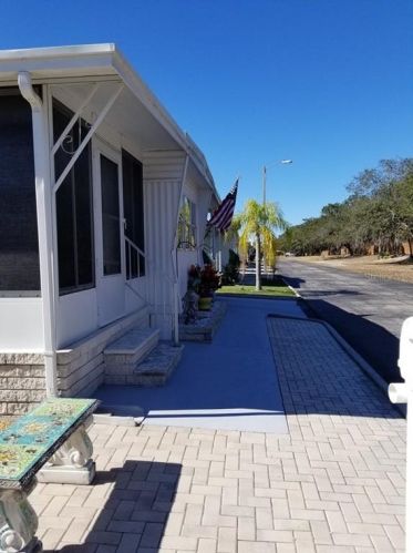 3610 Kauna Point Dr, Tarpon Springs, FL 34691-3216