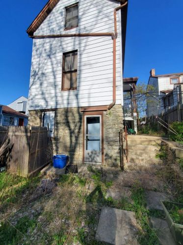 1233 Dewey Ave, Cincinnati, OH 45205-1415