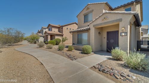 10561 Singing Canyon Dr, Tucson, AZ 85747-6008