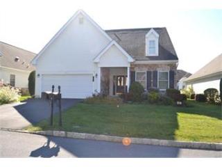 9 Devonshire Dr, Easton, PA 18045-2189