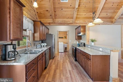 1600 Mercer Rd, Haymarket VA  20169 exterior