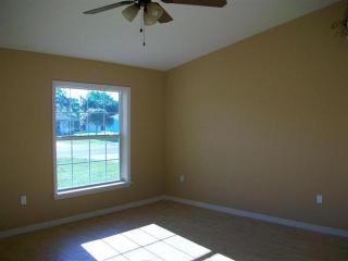 4241 Lakewood Rd, Sebring, FL 33875-4893