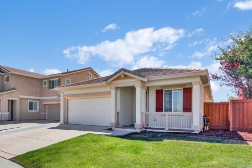 542 Twilight St, Vacaville CA  95688-8829 exterior