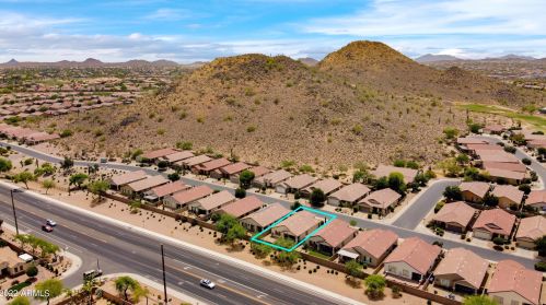 584 Twin Peaks Pkwy, San Tan Valley AZ  85143-5828 exterior