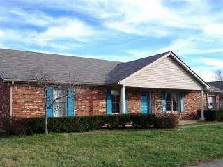 115 Brookwood Ln, Versailles, KY 40390-9786