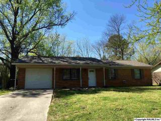 1017 Bedford Dr, Decatur, AL 35601-2715