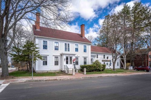 17 Summer St, Dover, NH 03820-4014