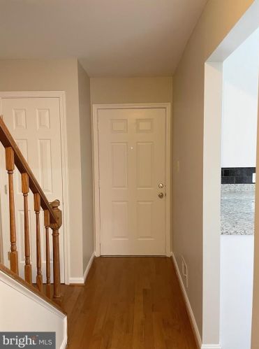 300 11th St, Purcellville, VA 20132-3349