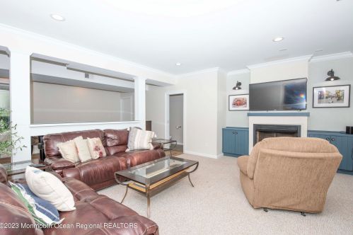 9 Maxim Ct, Jackson Twp NJ 08527-3893 exterior