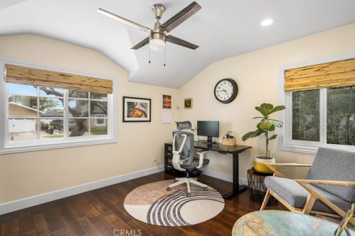 1932 Montair Ave, Long Beach CA  90815-3011 exterior