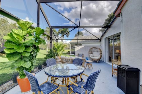 11652 Castellon Ct, Boynton Beach FL  33437-4085 exterior