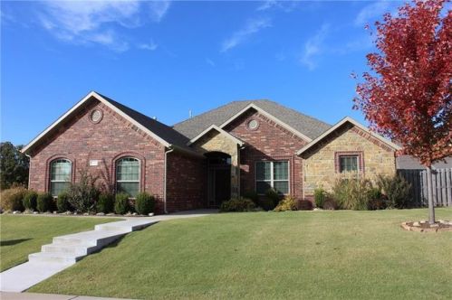 1405 Magnolia St, Rogers, AR 72758-5053