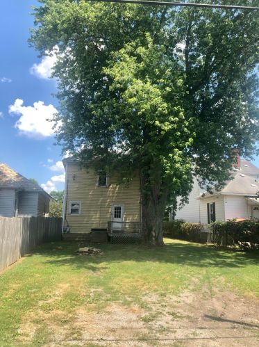 809 Westbourne Ave, Zanesville, OH 43701-5255