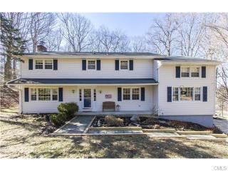 139 Mimosa Cir, Ridgefield CT  06877-2504 exterior