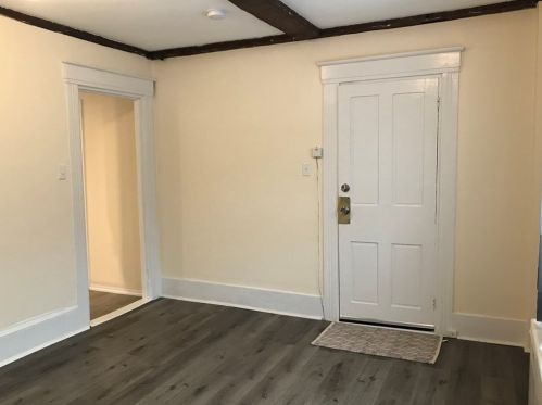 17 Front St, Shirley, MA 01464-2851