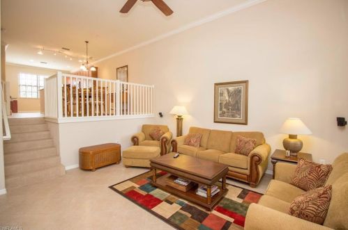 8985 Cambria Cir, Naples, FL 34113-3384