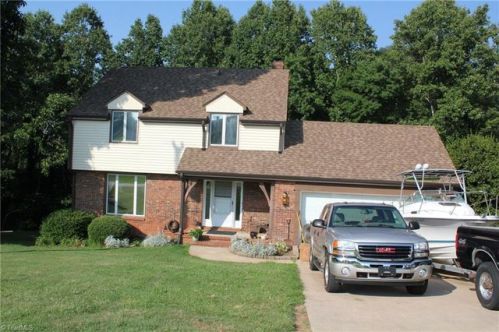 137 Lala Dr, Reidsville, NC 27320-9249