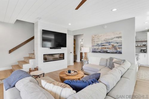 50 Montego Ct, San Diego CA  92118-3247 exterior