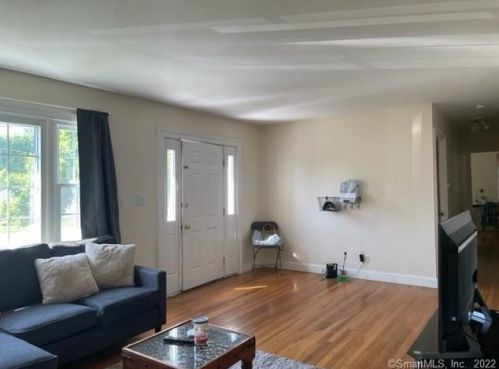 284 Indian Field Rd, Bridgeport CT  06606-1717 exterior