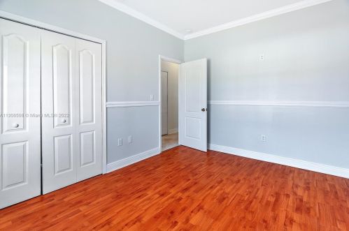 7090 5th Ave, Hialeah FL  33014-4952 exterior