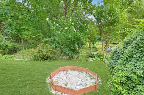 53 Spring Ln, Milford CT  06460-3209 exterior