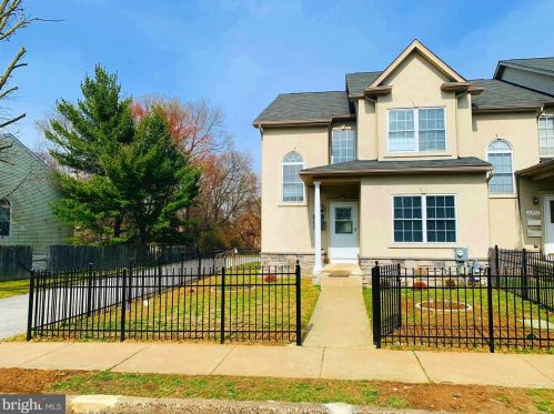 11970 Academy Rd, Philadelphia, PA 19154-2636