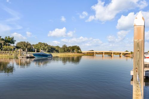 26 Morgan Place Dr, Isle Of Palms SC  29451-2742 exterior