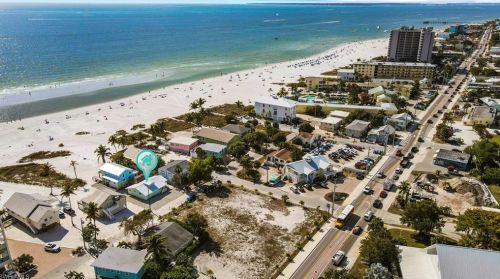 2520 Cottage Ave, Fort Myers Beach, FL 33931-3206