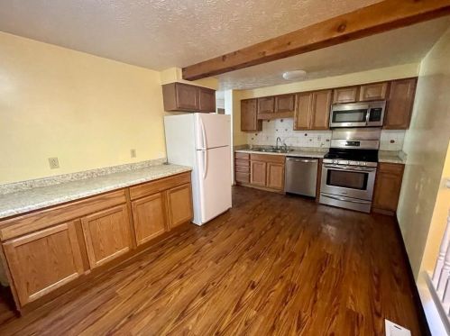 3078 Piney Bluff Dr, Library, PA 15129-9344