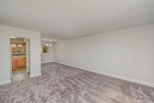 2223 Genevieve Ln, Covington KY  41011-4009 exterior