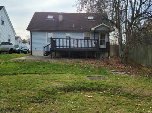 1208 Webster St, Hermitage, PA 16121-1234