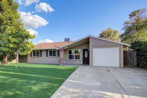 5960 Georgia Dr, North Highlands, CA 95660-4555