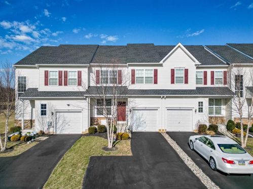 959 King Way, Breinigsville PA  18031-1484 exterior