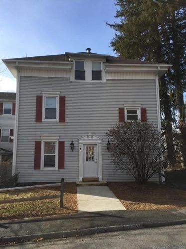 7 Terrace Pl, Northville, CT 06776-2816