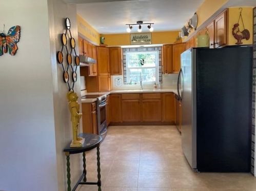 1025 Newbury St, Ripon WI  54971-1838 exterior