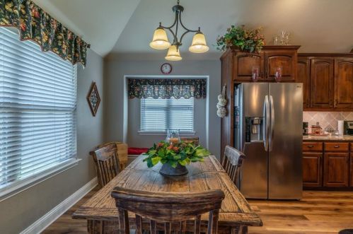 6905 Gamecock Dr, Greenville TX  75402-7720 exterior