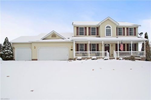 160 Meadow Ridge Trl, Doylestown, OH 44230-1635