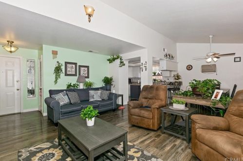 14933 Glasgow Ct, Victorville, CA 92394-2082