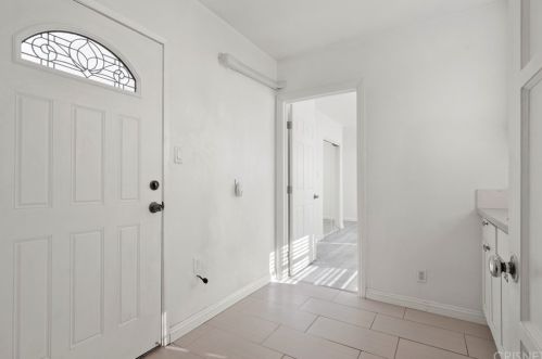 819 Glendale Ave, Glendale CA 91205-3316 exterior