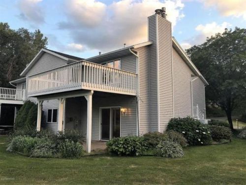 623 Main St, Dumfries, MN 55981-1400