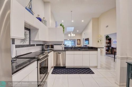 7807 Majestic Palm Dr, Boynton Beach, FL 33437-5415