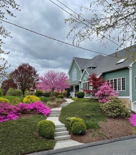 434 Hart St, Bristol, CT 06010-2345
