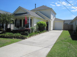204 11th St, Gretna, LA 70053-5501