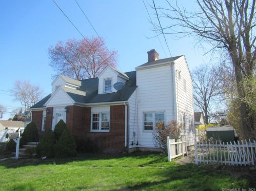 6 Judy Ln, Stamford, CT 06906-2127