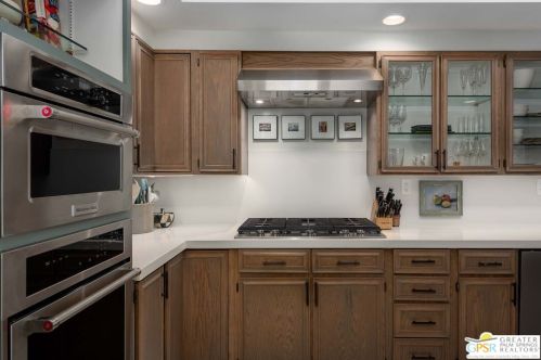 4 Vista Loma Dr, Rancho Mirage CA  92270-2959 exterior