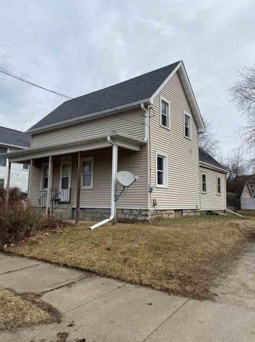 814 Jefferson St, Oshkosh, WI 54901-4560